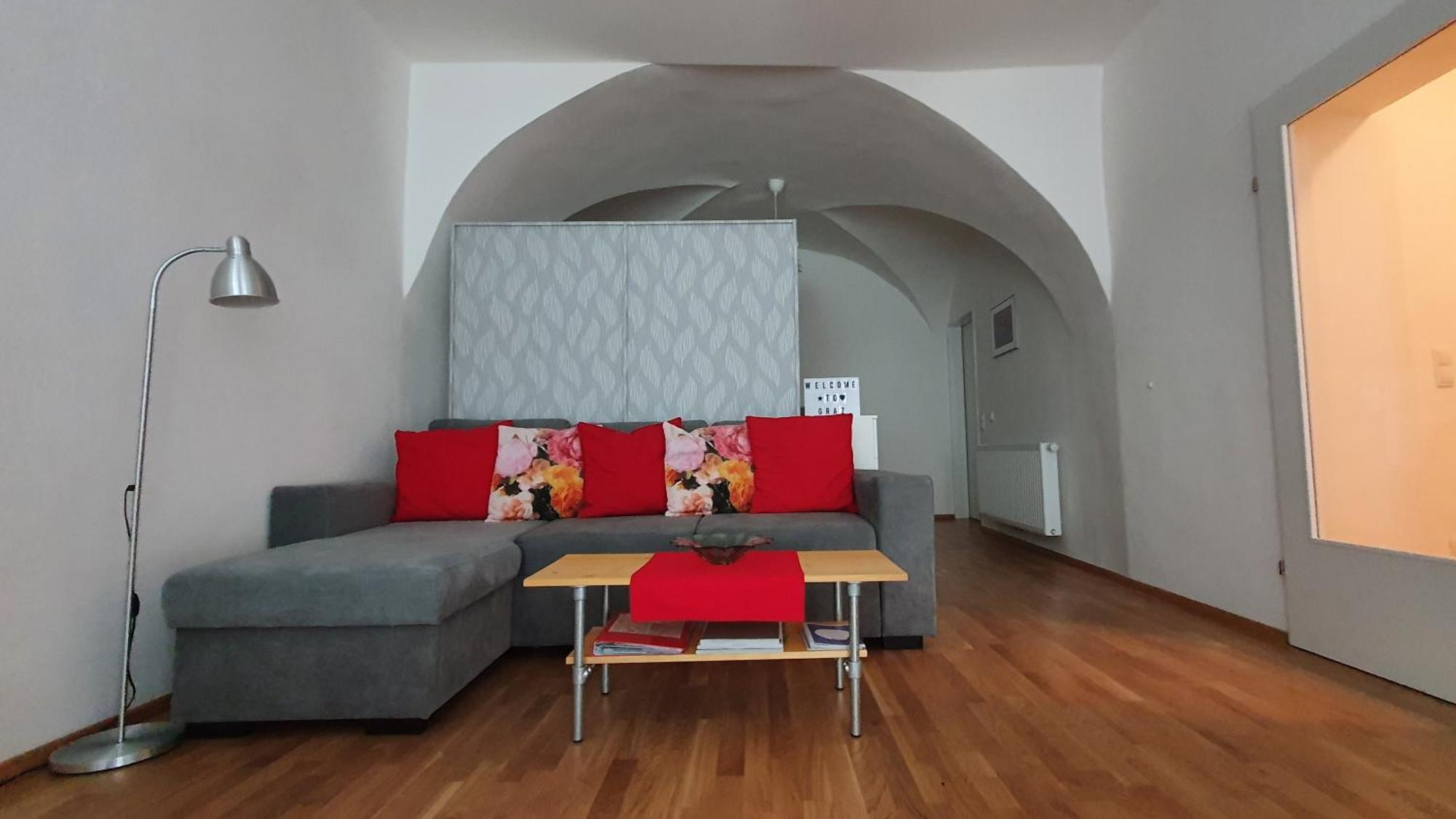 Kienreich Apartments - Moderne, Ruhige Altbauwohnung Im Herzen Der Altstadt Грац Екстер'єр фото